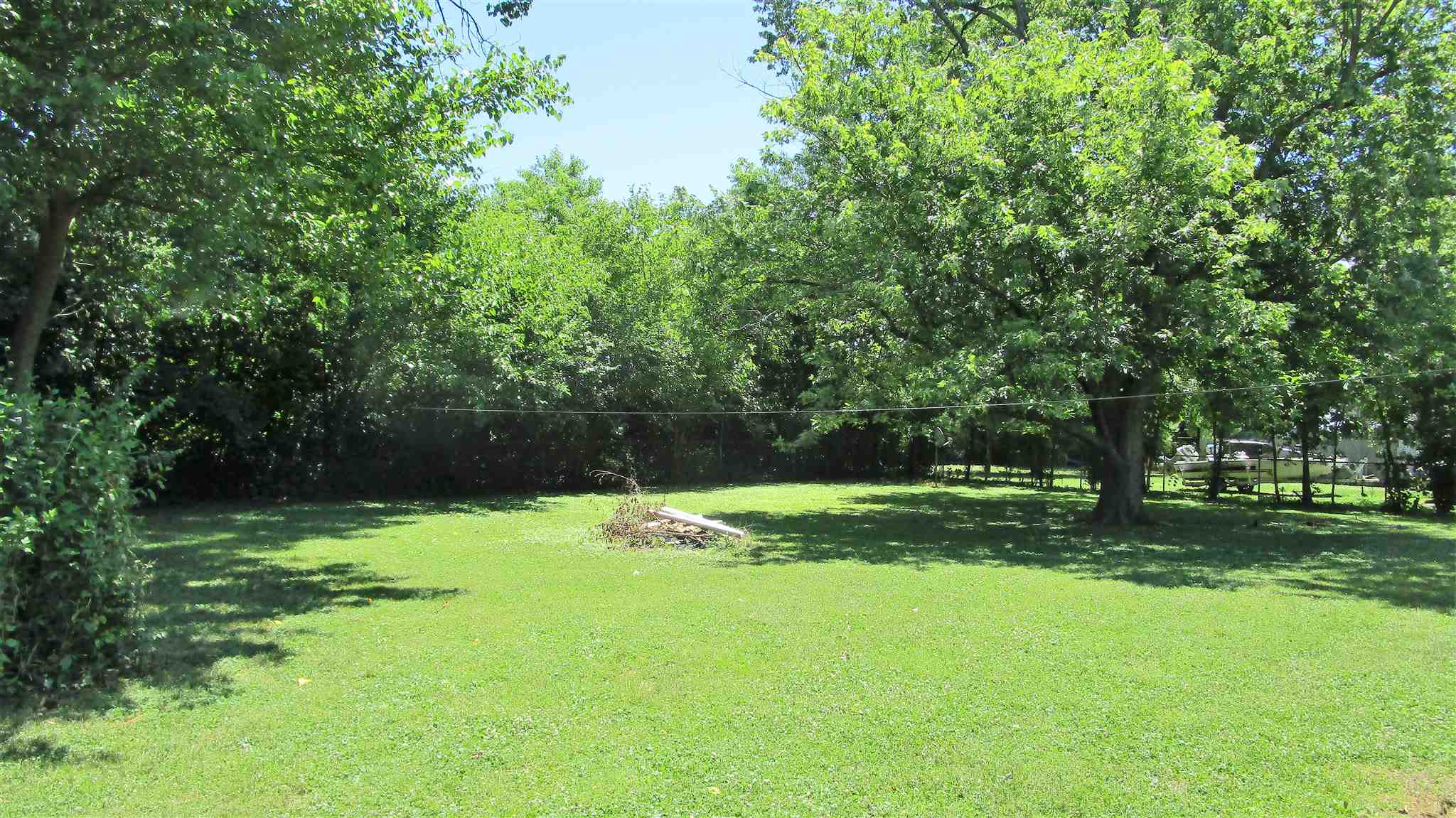 305 Karr Street Flora, IL 62839 - Photo 11 of 44 Gallery Image 11