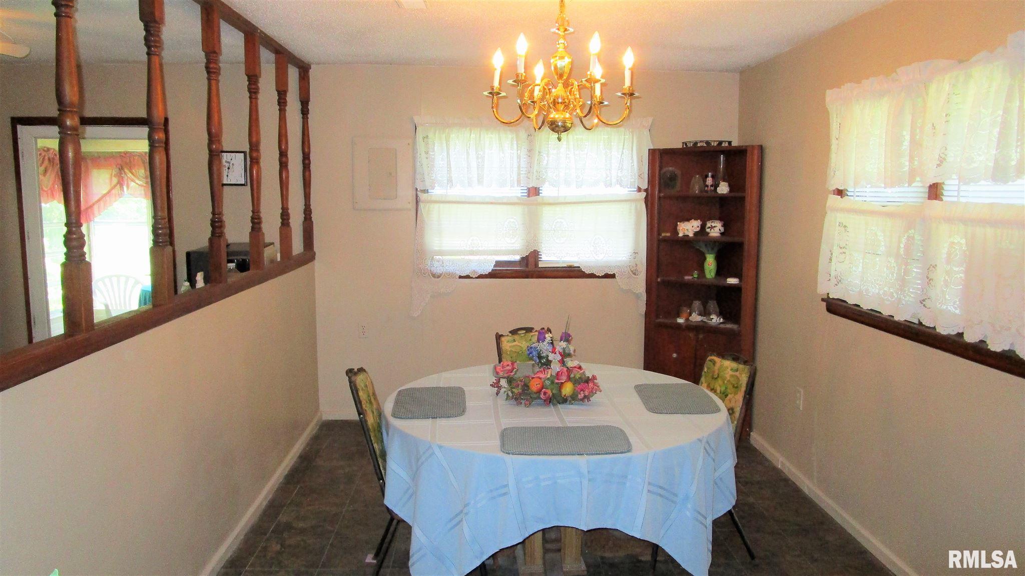 305 Karr Street Flora, IL 62839 - Photo 14 of 44 Gallery Image 14