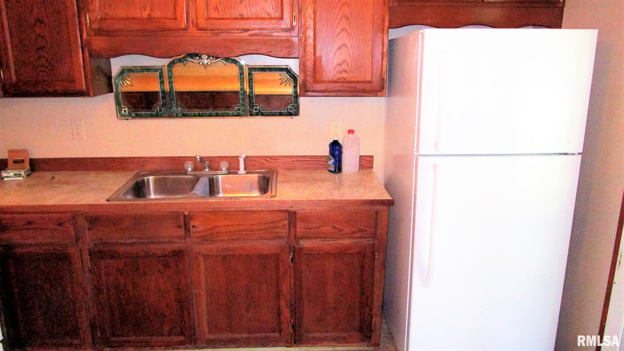 305 Karr Street Flora, IL 62839 - Photo 17 of 44 Gallery Image 17
