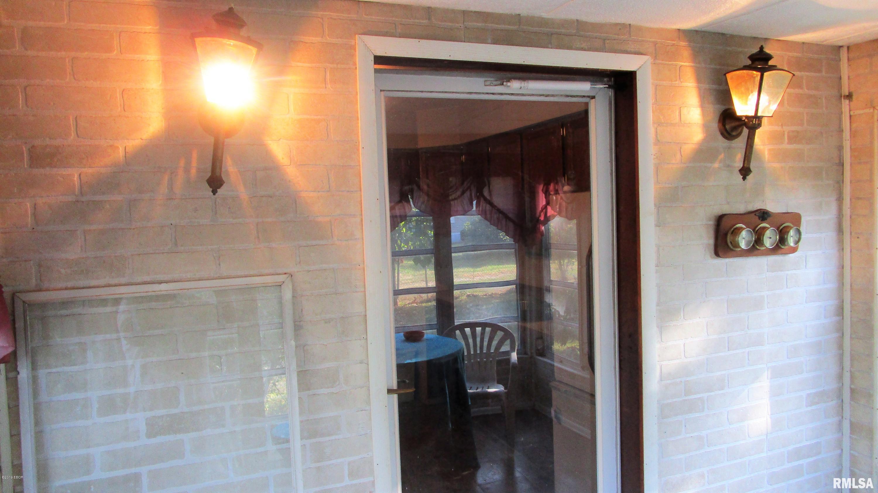 305 Karr Street Flora, IL 62839 - Photo 24 of 44 Gallery Image 24