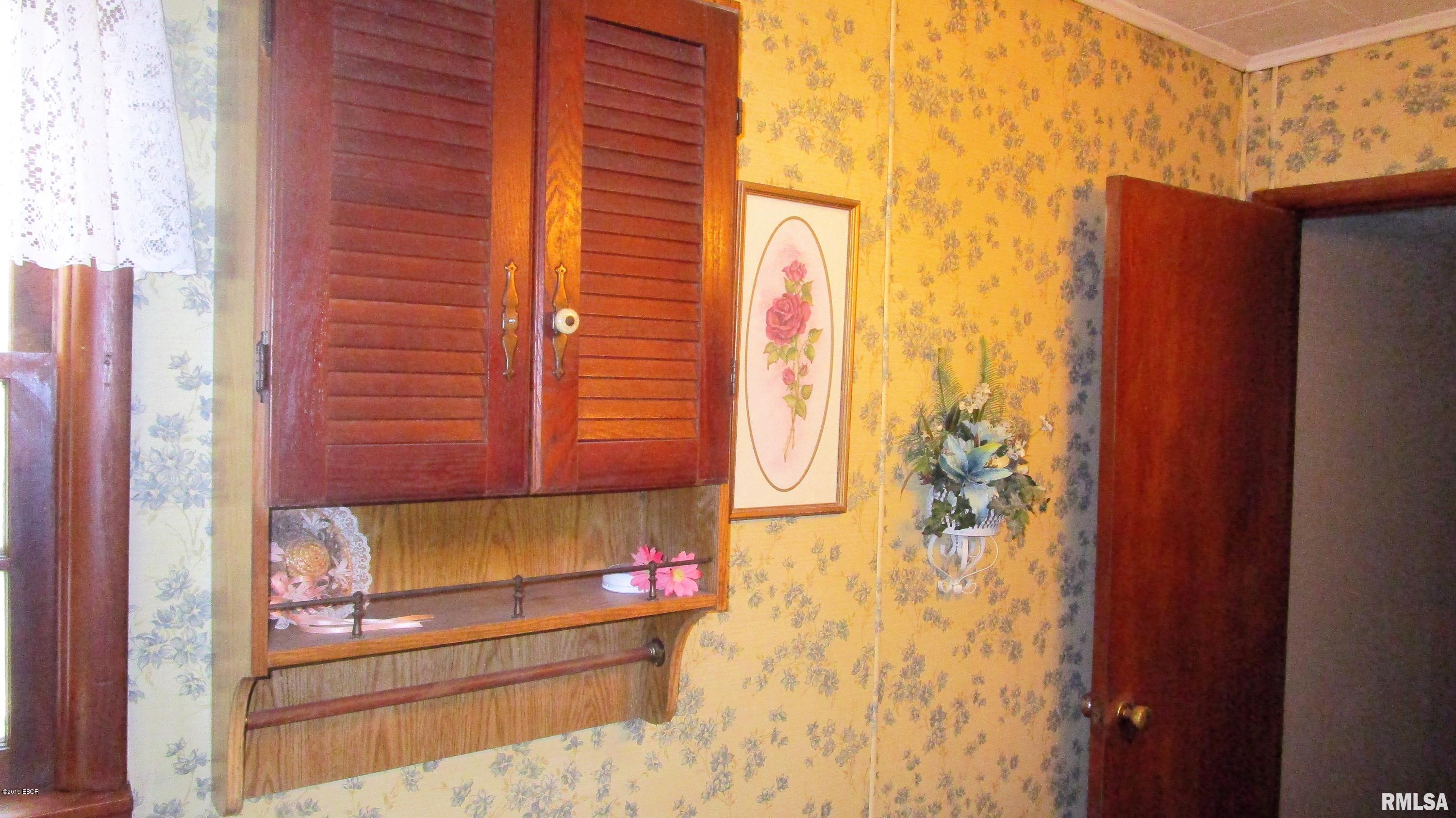 305 Karr Street Flora, IL 62839 - Photo 33 of 44 Gallery Image 33