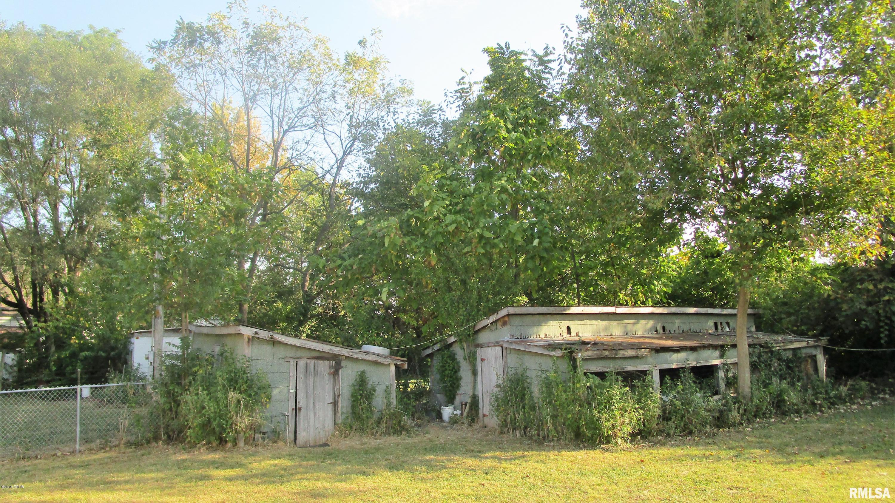 305 Karr Street Flora, IL 62839 - Photo 37 of 44 Gallery Image 37