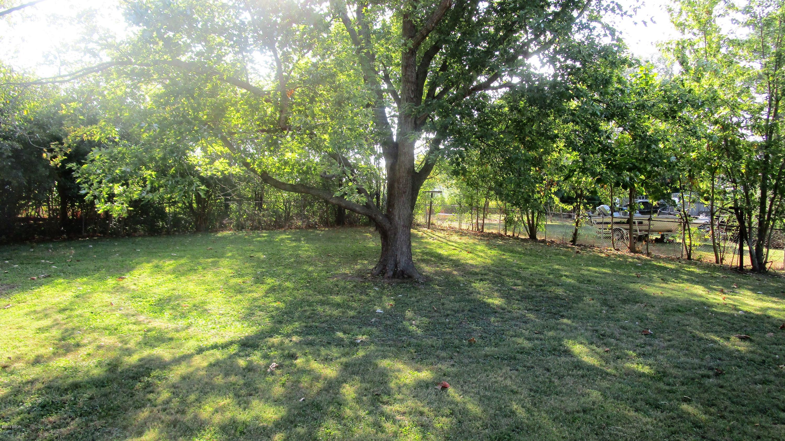 305 Karr Street Flora, IL 62839 - Photo 41 of 44 Gallery Image 41