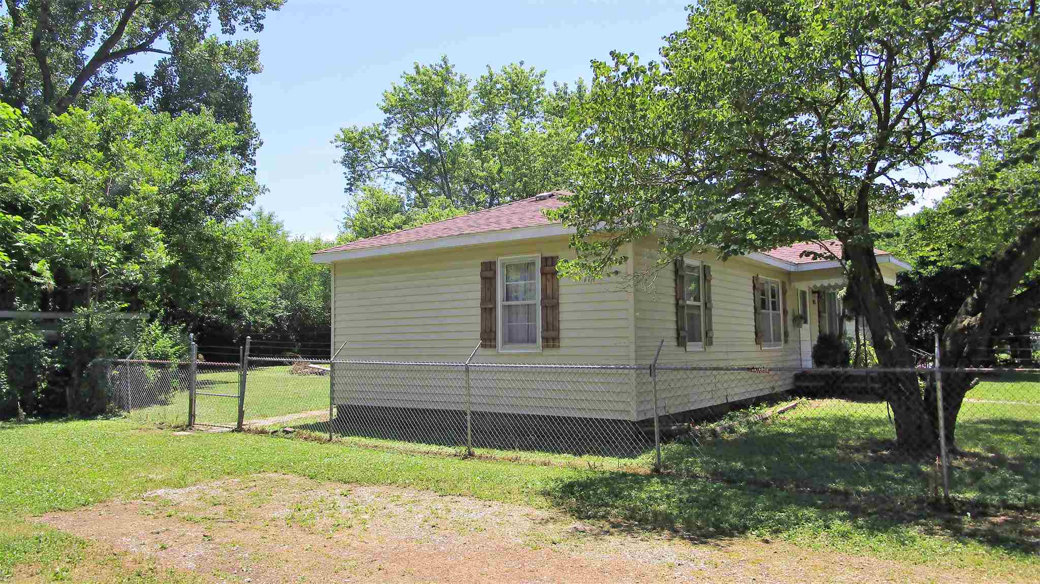 305 Karr Street Flora, IL 62839 - Photo 44 of 44 Gallery Image 44