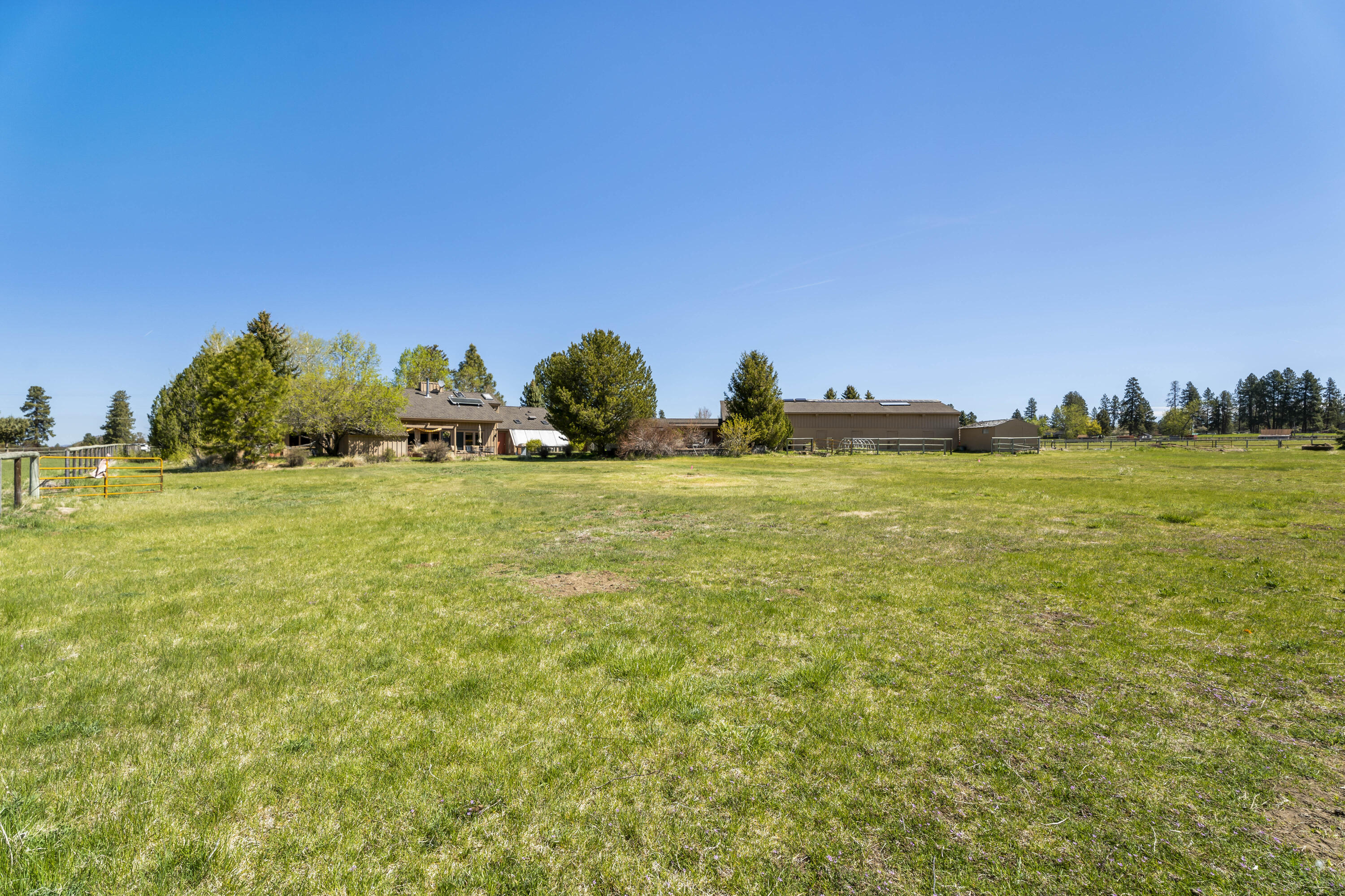 20875 Sholes Road Bend, OR 97702 - Photo 81 of 88 77-Exterior