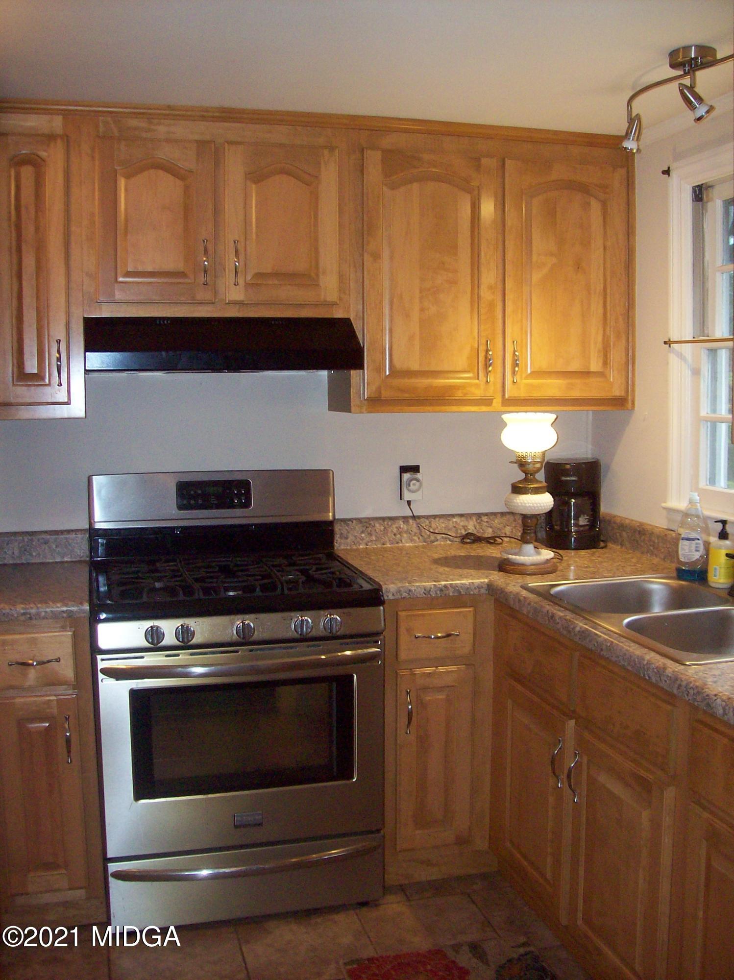 6221 Davis Road Macon, GA 31217 - Photo 3 of 28 102_0031