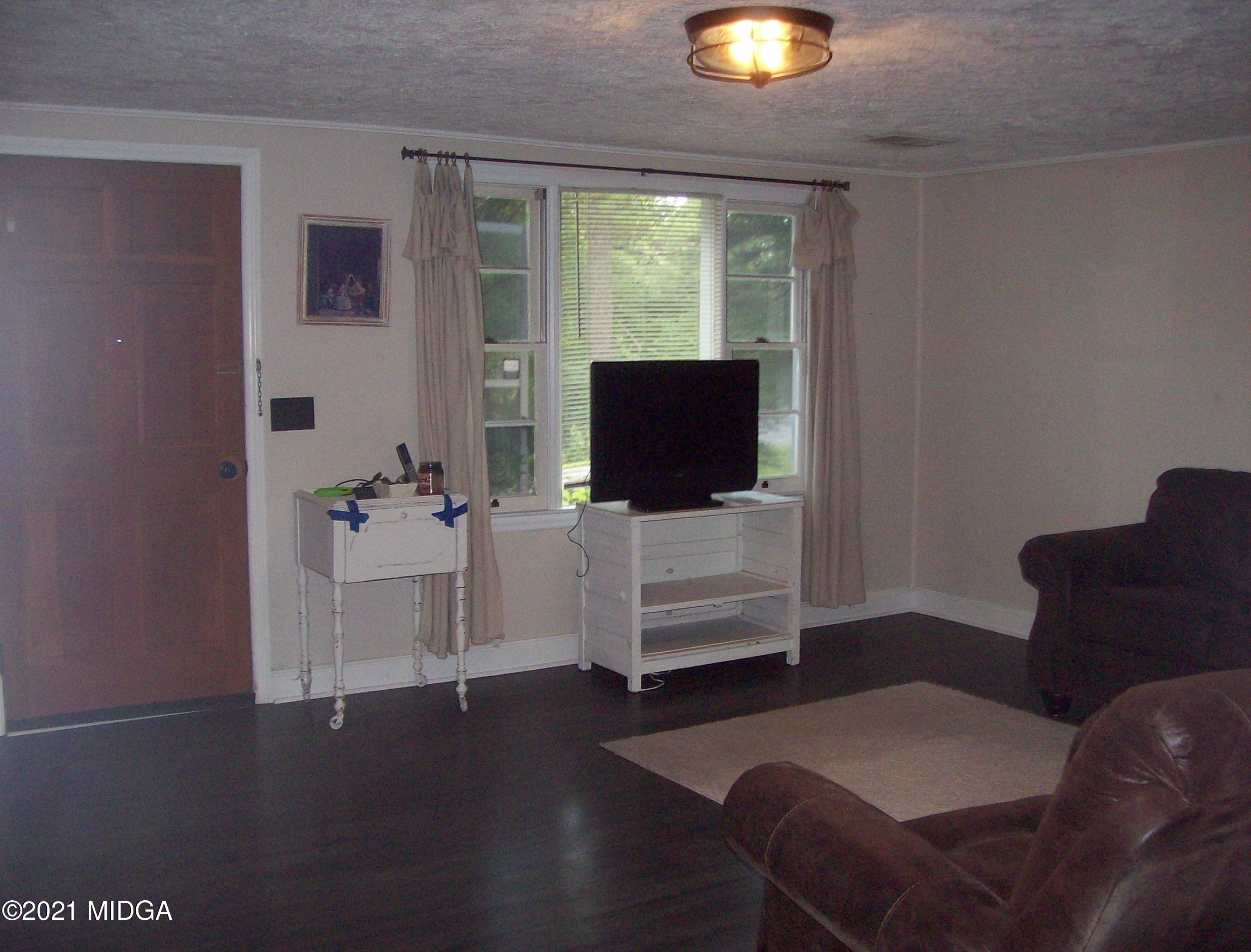 6221 Davis Road Macon, GA 31217 - Photo 5 of 28 102_0024 (2)
