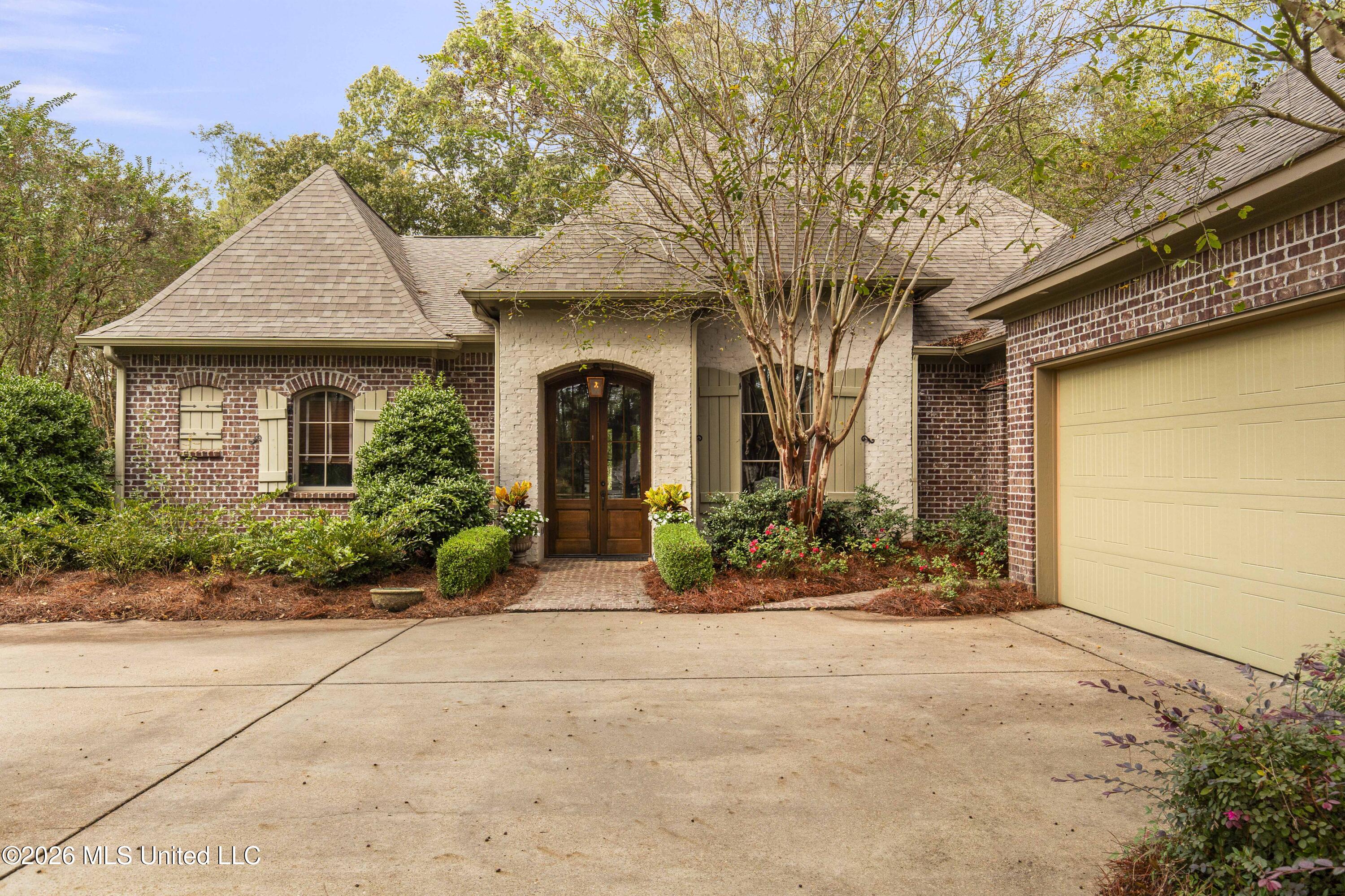 129 Carrick Avenue Madison, MS 39110 - Photo 4 of 16 129 Carrick Ave-8