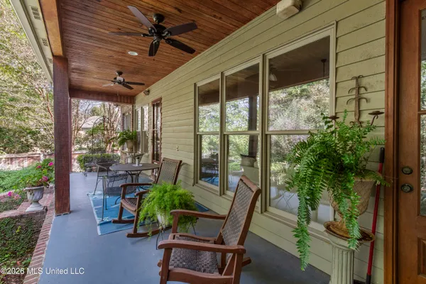 $575,000 | 129 Carrick Avenue, Madison, MS 39110