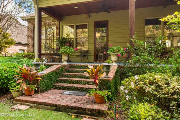 $575,000 | 129 Carrick Avenue, Madison, MS 39110