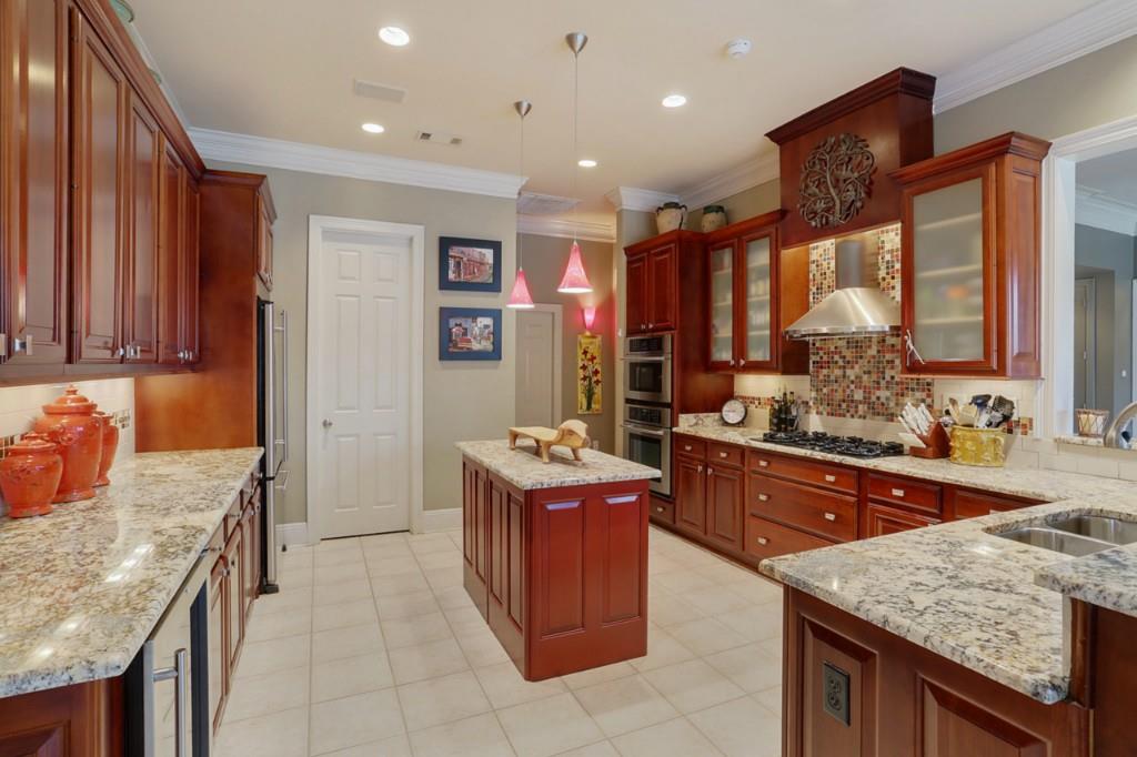 900 Rue Chartes Mandeville, LA 70471 - Photo 8 of 21 Gallery Image 8
