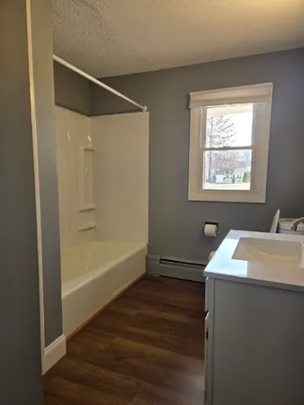 $1,800 | 19 Chapman Avenue, Unit 21, West Brookfield, MA 01585