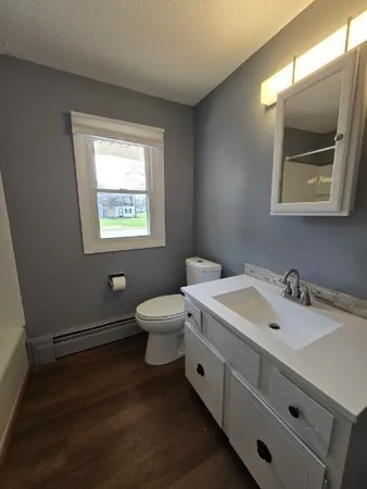 $1,800 | 19 Chapman Avenue, Unit 21, West Brookfield, MA 01585