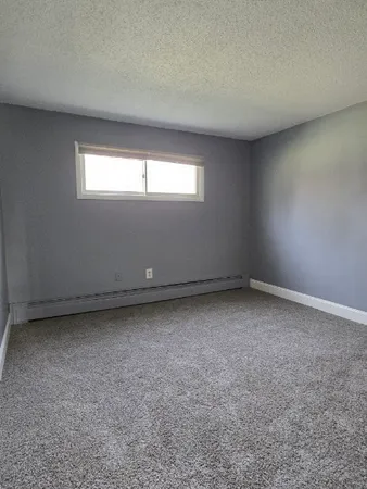 $1,800 | 19 Chapman Avenue, Unit 21, West Brookfield, MA 01585