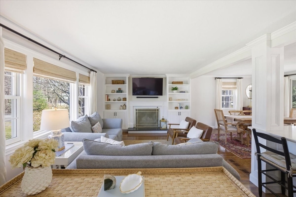 137 Robert Road Dedham, MA 02026 - Photo 8 of 42