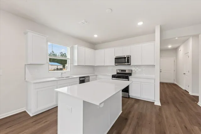 $448,590 | 709 Meadowbrook Lane, Summerville, SC 29486