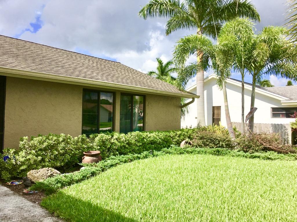 9638 Lancaster Place Boca Raton, FL 33434 - Photo 14 of 26 New Lush Landscaping