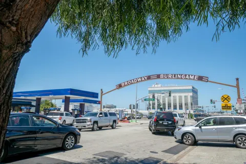 $2,498,800 | 1116 Chula Vista Avenue, Burlingame, CA 94010