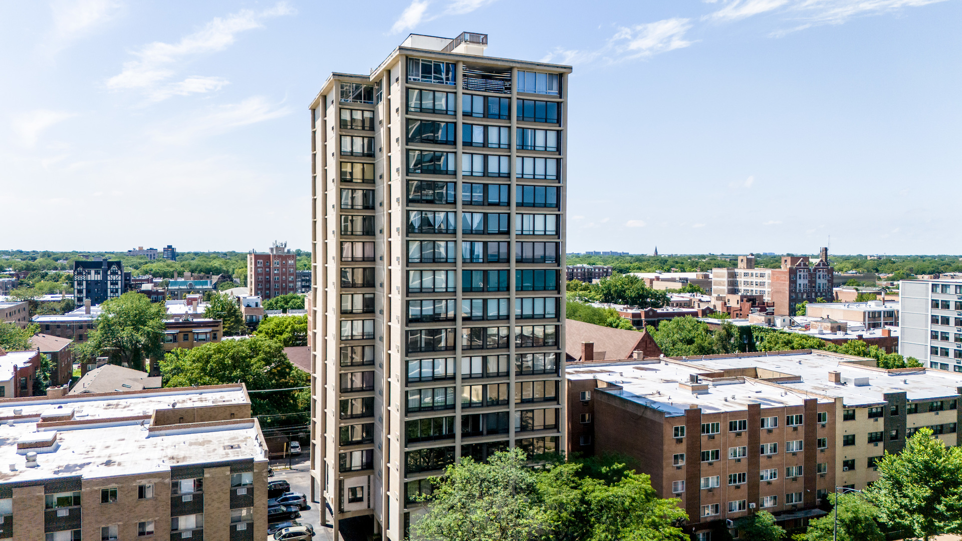 5740 North Sheridan Road, Unit 9D Chicago, IL 60660 - Photo 1 of 35 Gallery Image 1