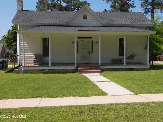 $219,000 | 223 East Railroad Street, Spring Hope, NC 27882