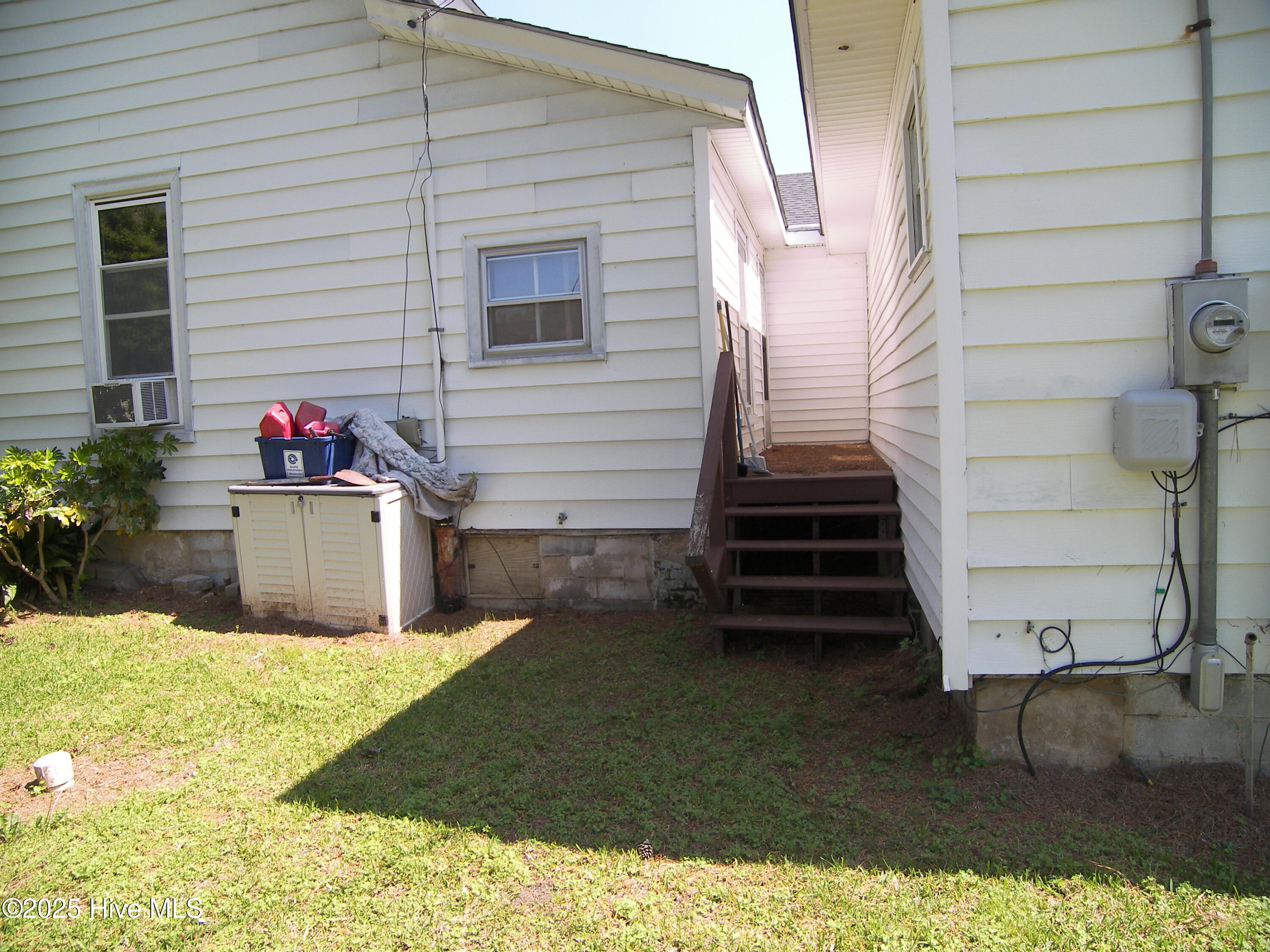 223 East Railroad Street Spring Hope, NC 27882 - Photo 5 of 17 100_8152