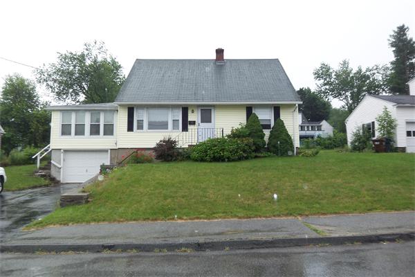 8 Davis Road Auburn, MA 01501 - Photo 1 of 9 Gallery Image 1