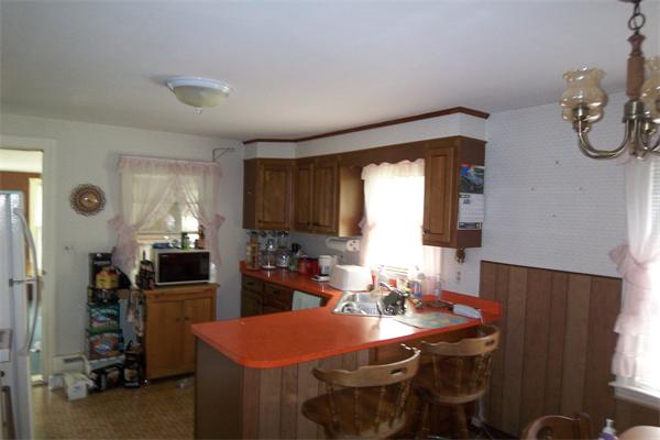 8 Davis Road Auburn, MA 01501 - Photo 6 of 9 Gallery Image 6