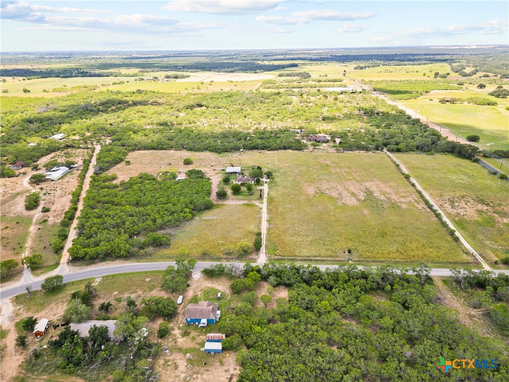 425 Old Pleasanton Road Poteet, TX 78065 - Photo 28 of 38 a view of an ocean and a city