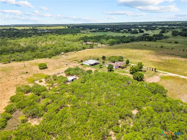 $700,000 | 425 Old Pleasanton Road, Poteet, TX 78065
