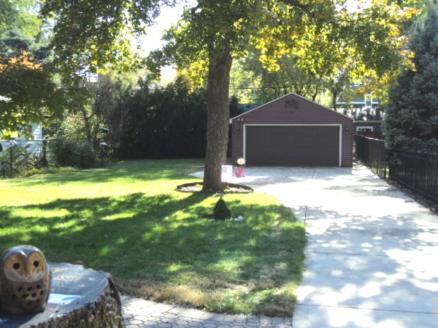161 Gage Road Riverside, IL 60546 - Photo 3 of 32 a front view of a house with yard