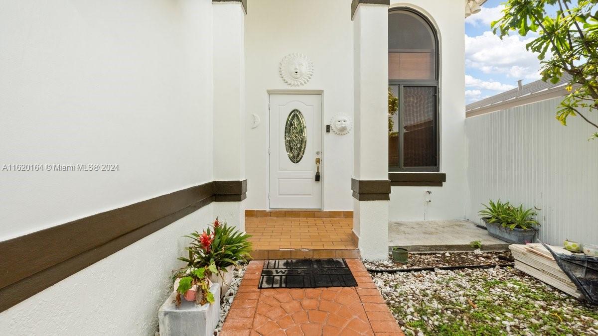 1140 Southwest 85th Court Miami, FL 33144 - Photo 10 of 13