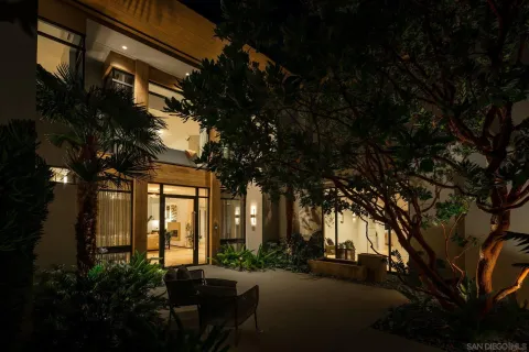 $30,000,000 | 5416 Candlelight Drive, La Jolla, CA 92037