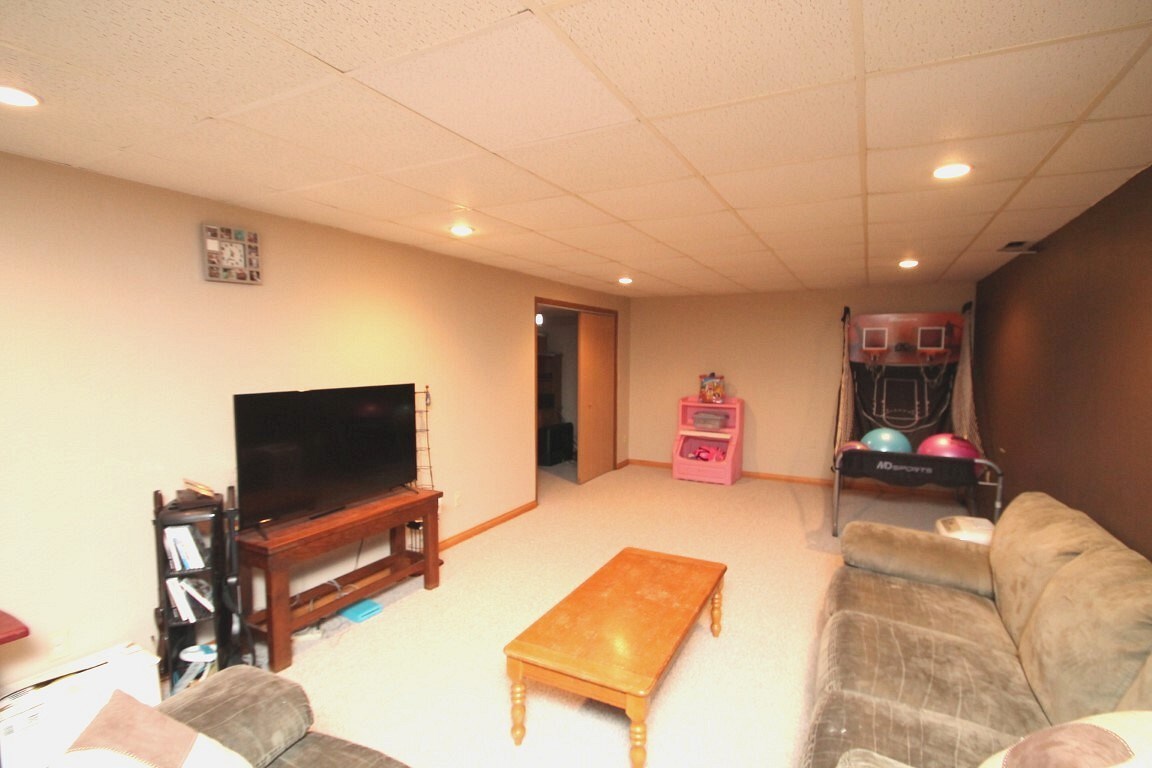 2934 Wilderness Road Fort Wayne, IN 46845 - Photo 31 of 33
