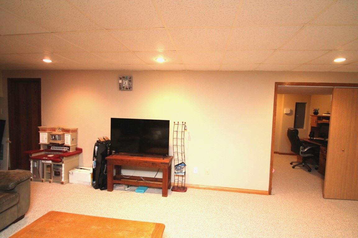 2934 Wilderness Road Fort Wayne, IN 46845 - Photo 32 of 33