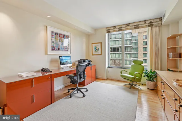 a close view of sink and tap