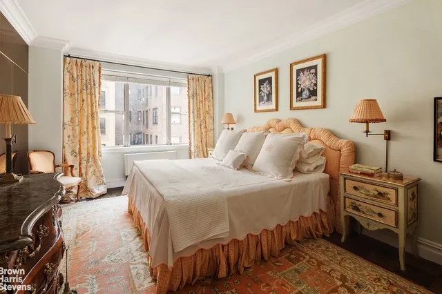 $745,000 | 12 Beekman Place, Unit 10D | Midtown East