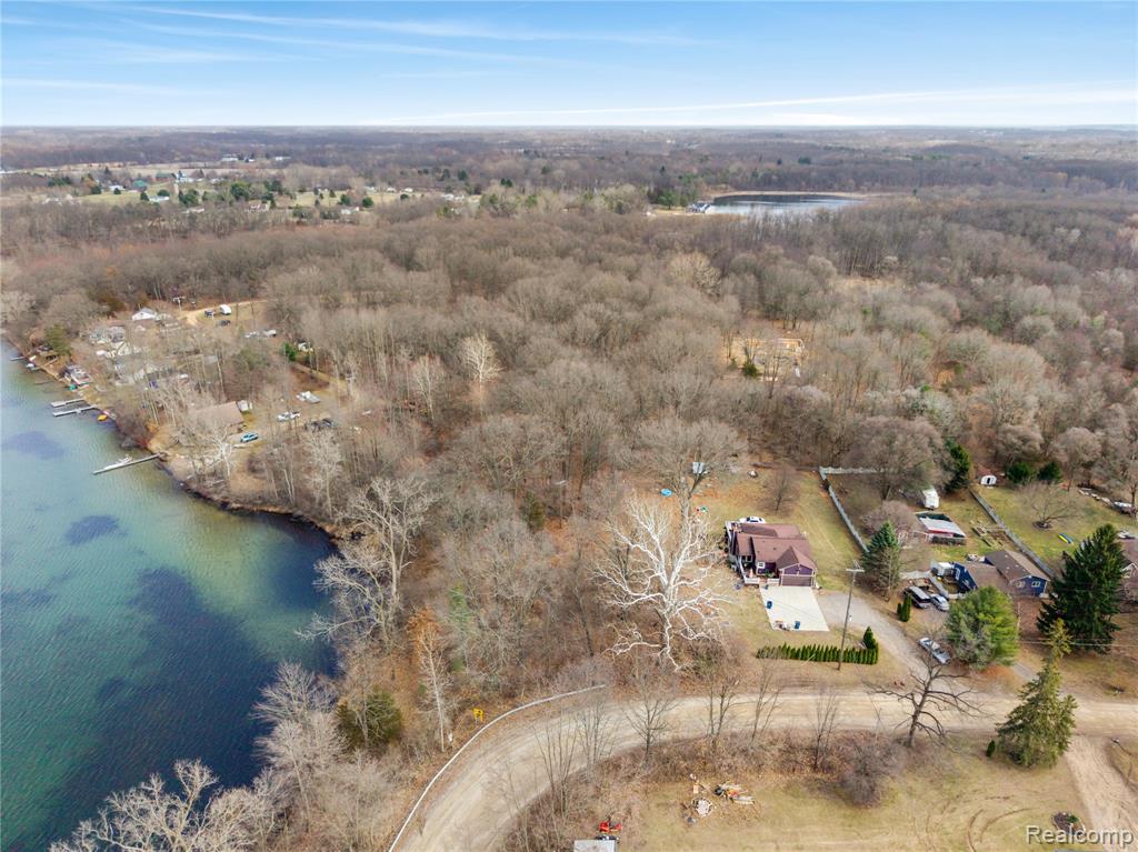 15177 McCaslin Lake Road Linden, MI 48451 - Photo 4 of 9