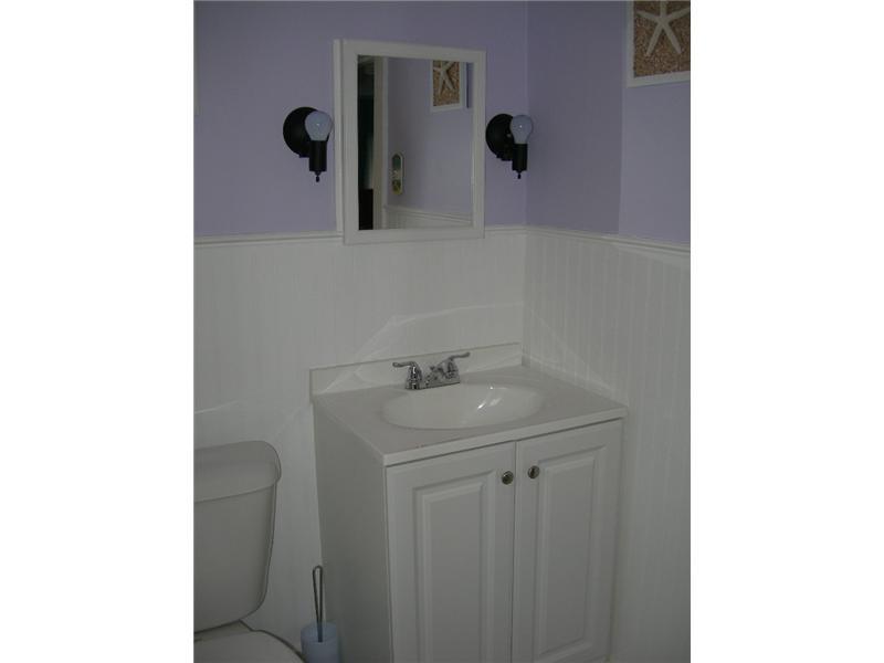 11 Langsford Road Kennebunkport, ME 04046 - Photo 17 of 18 Bathroom.