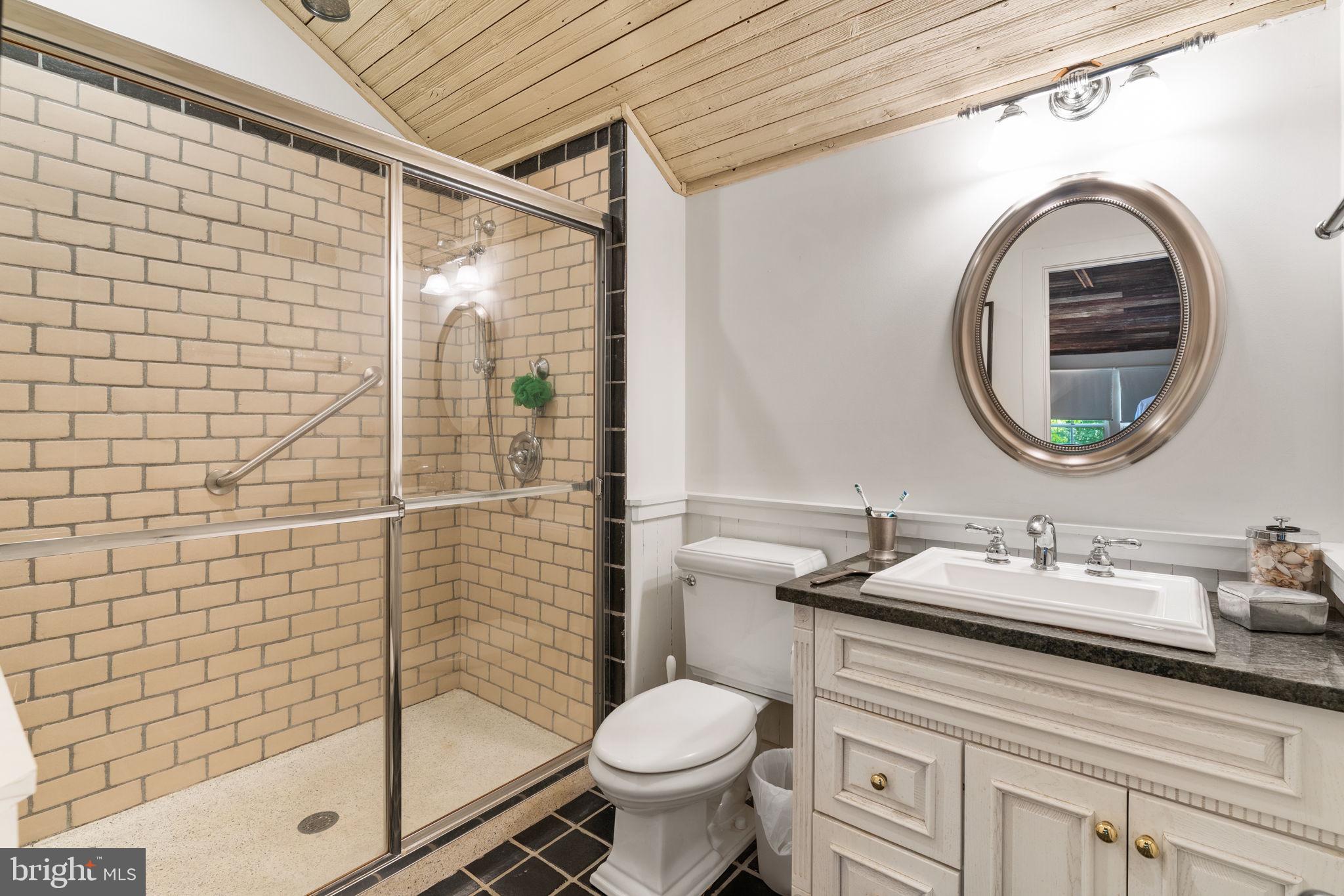 304 Righters Mill Road Gladwyne, PA 19035 - Photo 29 of 35 2nd Bathroom