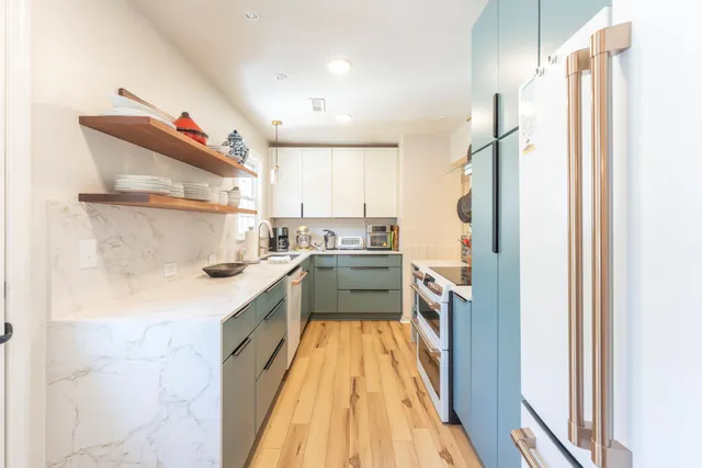 $6,975 | 9 20th Avenue, Isle of Palms, SC 29451