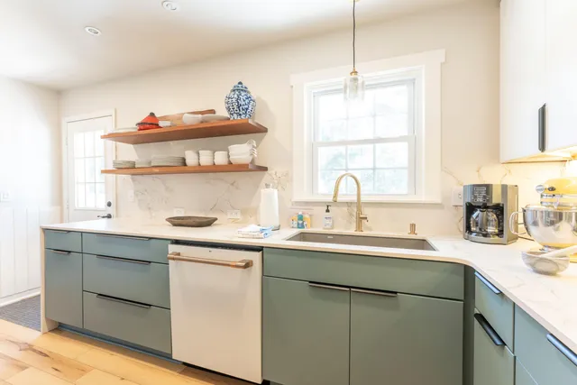 $6,975 | 9 20th Avenue, Isle of Palms, SC 29451