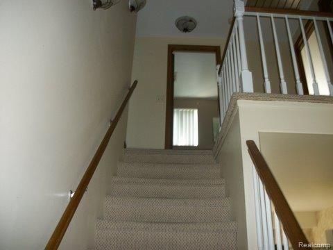 15872 Nathan Drive Macomb, MI 48044 - Photo 5 of 16 UPSTAIRS