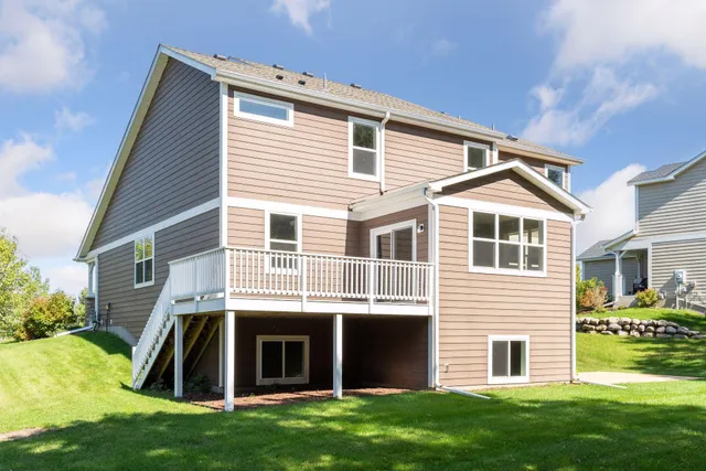 $684,900 | 11581 Riverstone Court, Woodbury, MN 55129