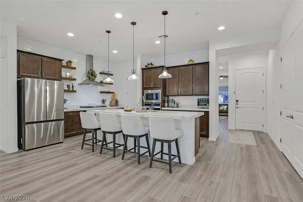 $574,900 | 111 Ibiza Lake Drive, Henderson, NV 89011
