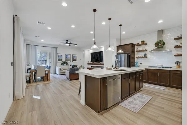 $574,900 | 111 Ibiza Lake Drive, Henderson, NV 89011