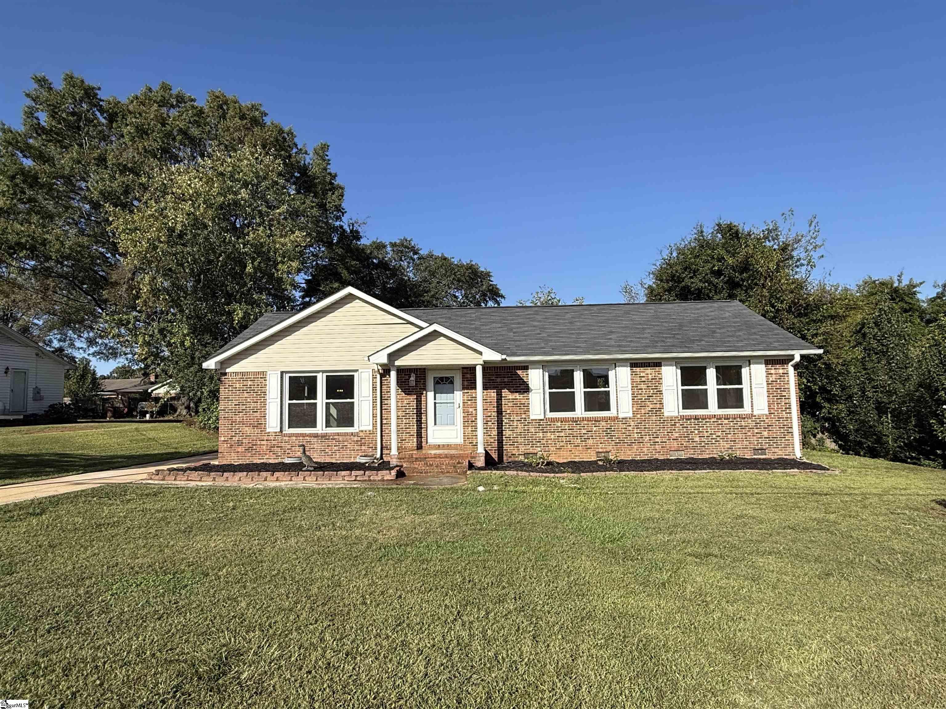 207 State Rd S-42-9783 Greer, SC 29651 - Photo 1 of 17