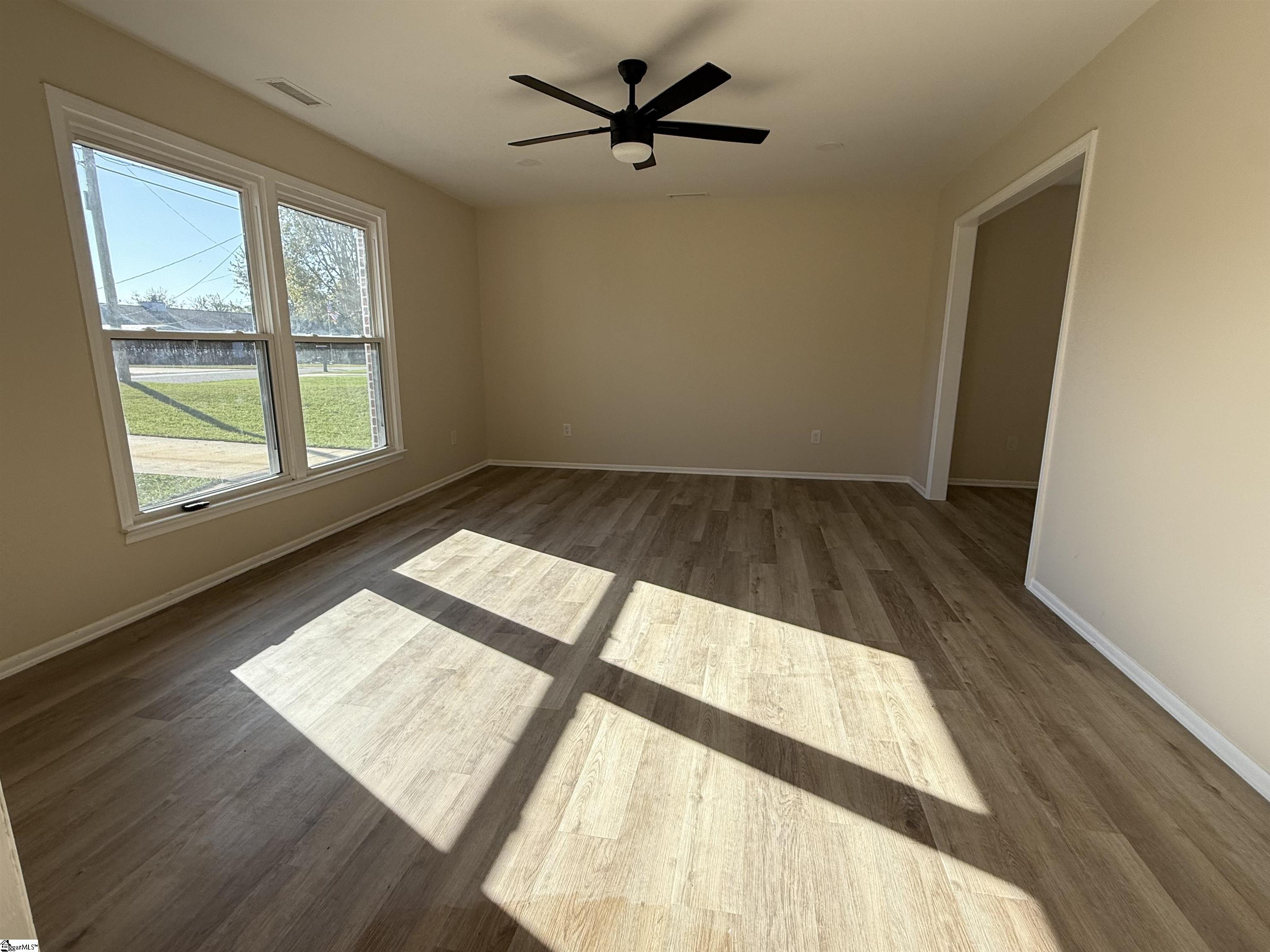 207 State Rd S-42-9783 Greer, SC 29651 - Photo 4 of 17