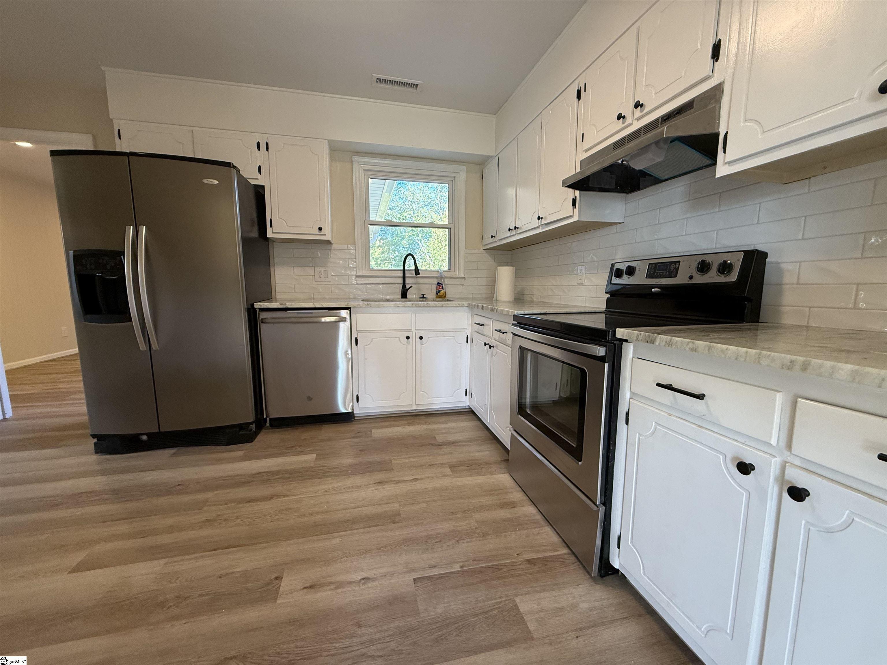 207 State Rd S-42-9783 Greer, SC 29651 - Photo 7 of 17