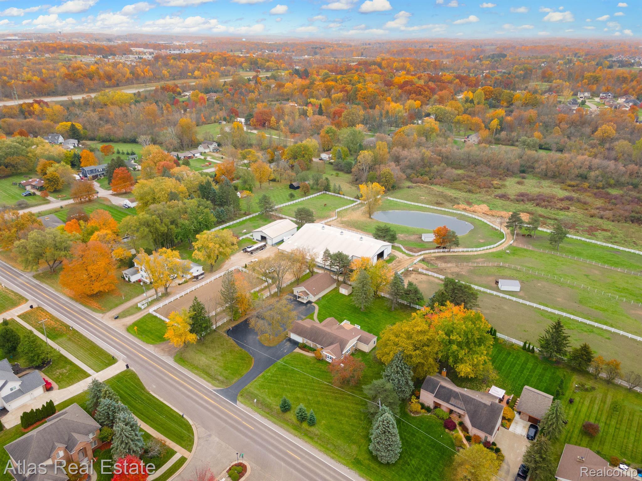 2328 East Cook Road Grand Blanc, MI 48439 - Photo 2 of 69 Gallery Image 2