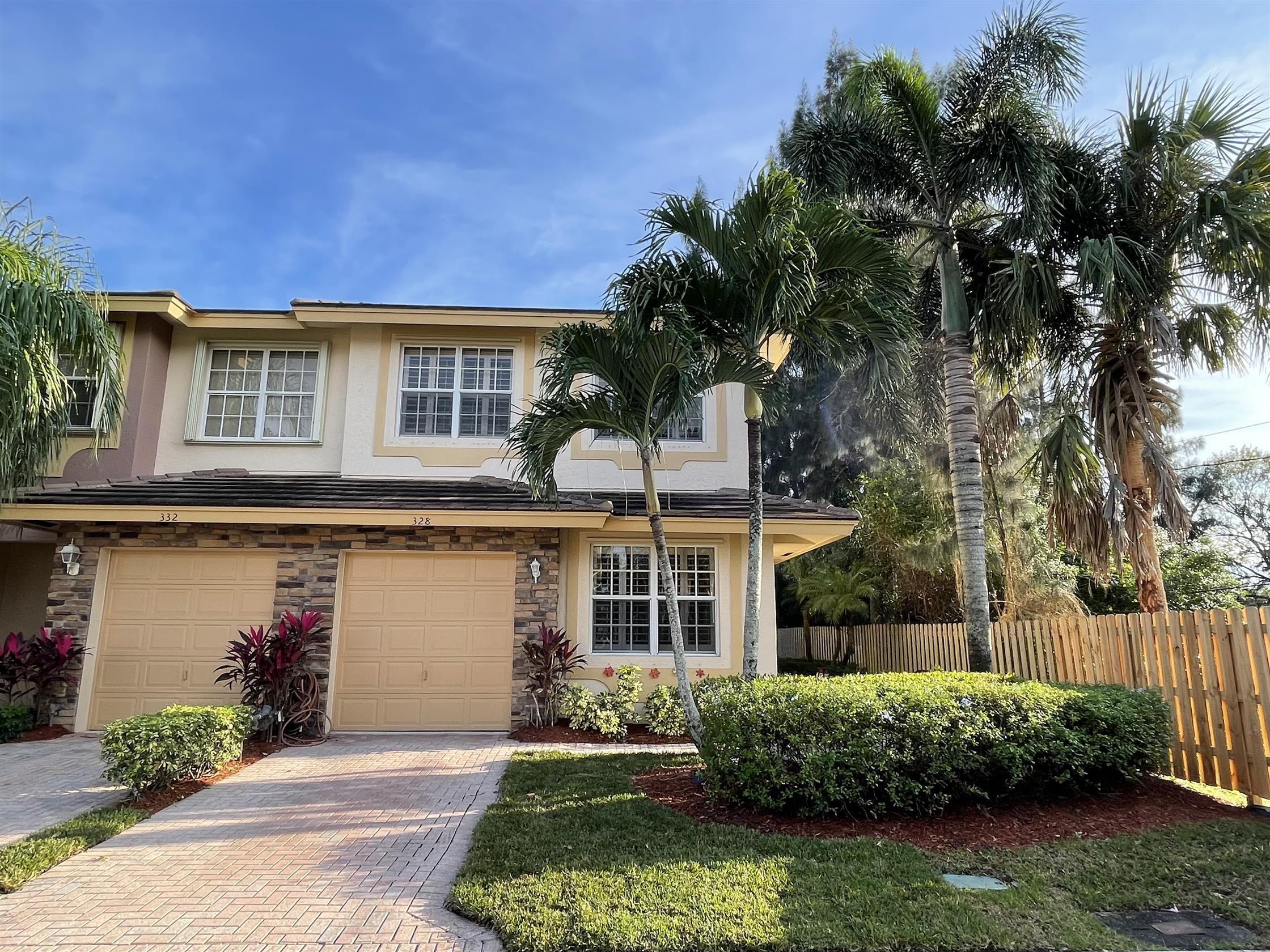 328 Southeast Bloxham Way Stuart, FL 34997 - Photo 3 of 3 Fabulous Location